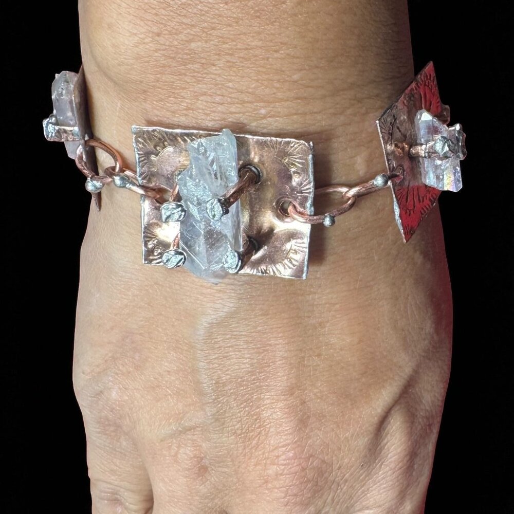 Handcrafted Copper Bracelet With Quartz Crystals & Hammered Metal Plates Artisan